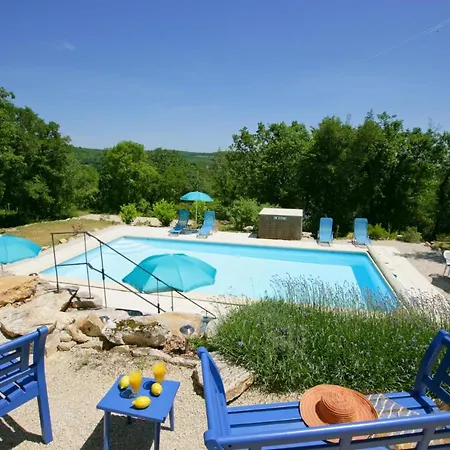 Vila Sleeps 8 Pool Wifi Louchapt